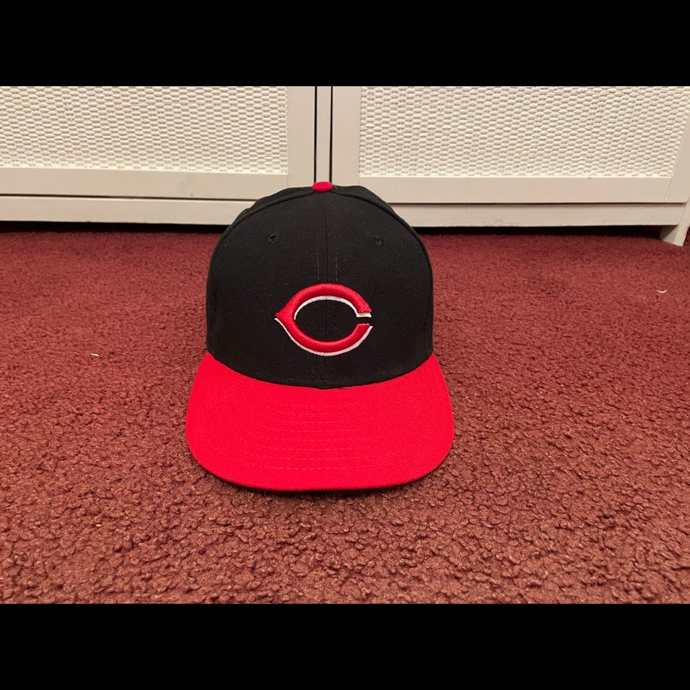 Cincinnati Reds Fitted hat - Picture 2 of 6